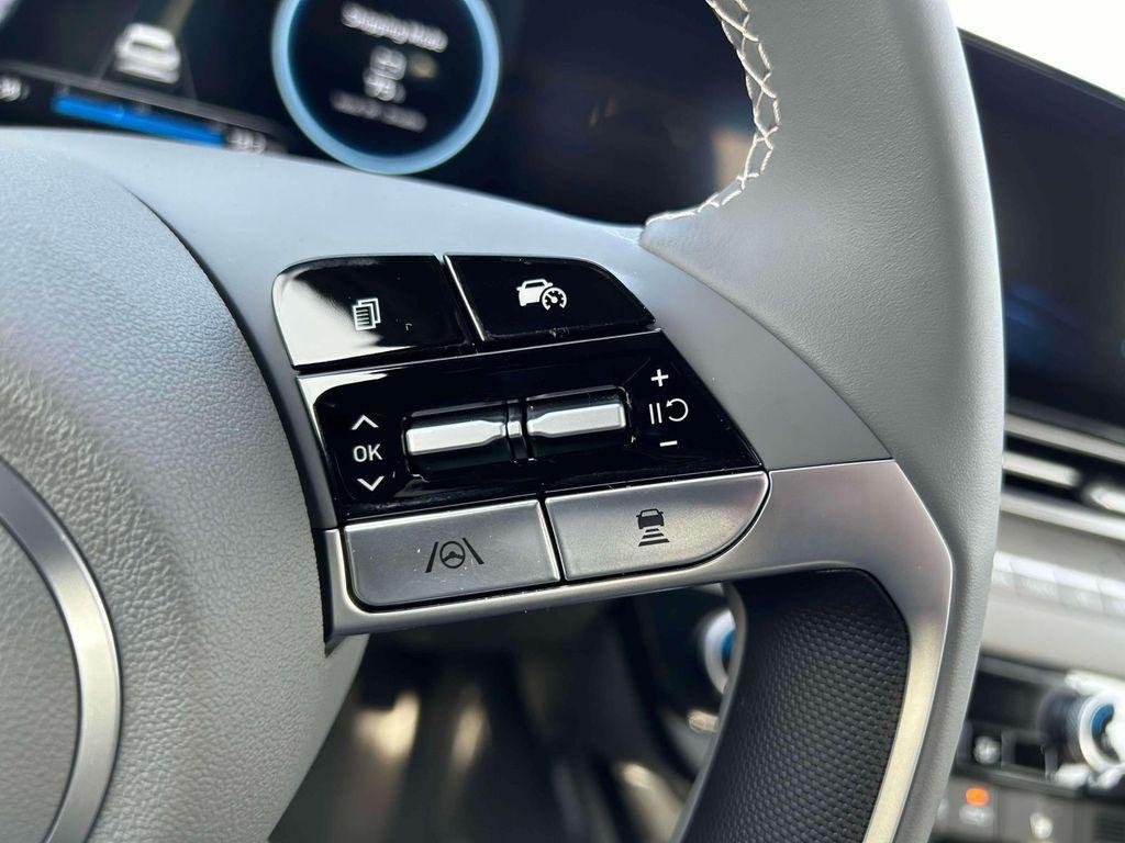 new 2025 Hyundai Elantra car, priced at $24,780