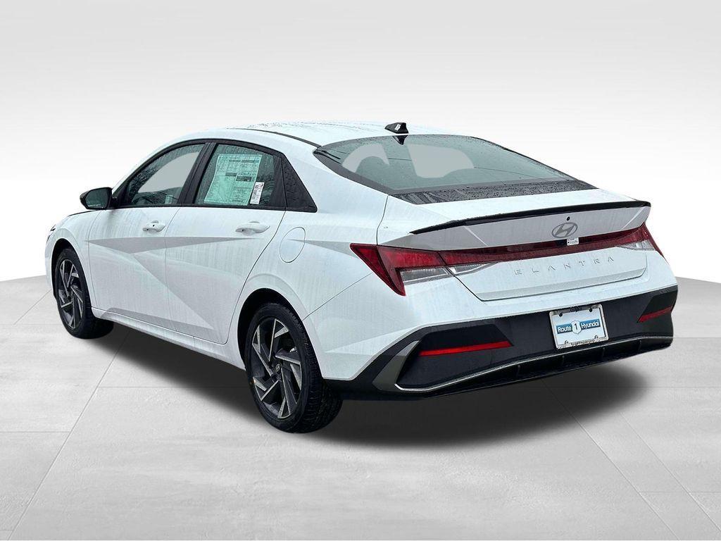 new 2025 Hyundai Elantra car, priced at $22,950