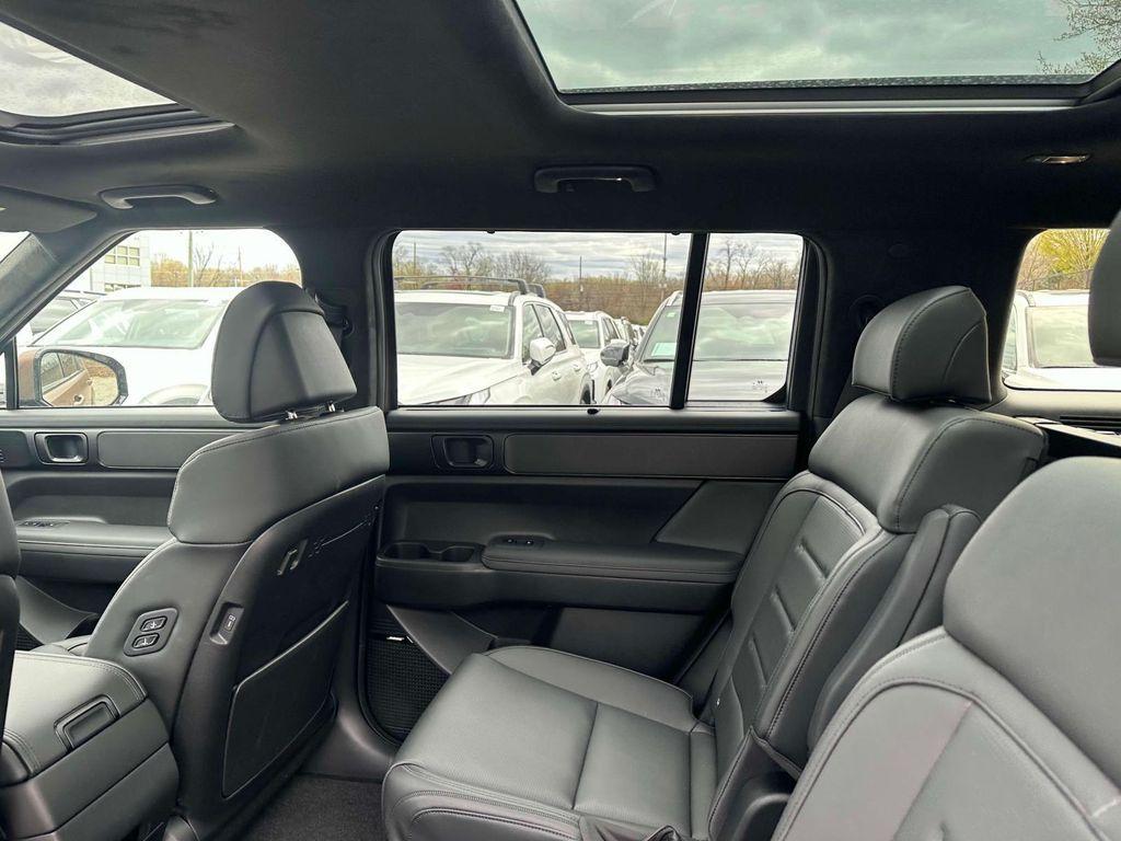 new 2025 Hyundai SANTA FE HEV car, priced at $51,695