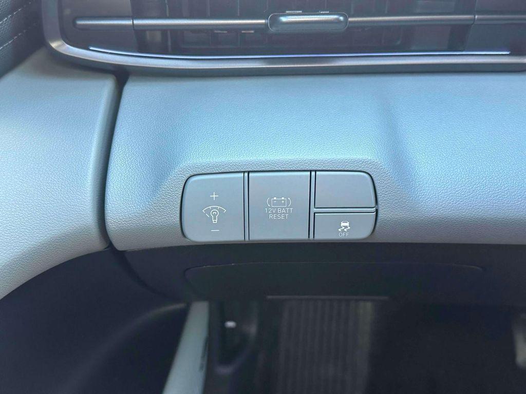 new 2025 Hyundai ELANTRA HEV car, priced at $30,185