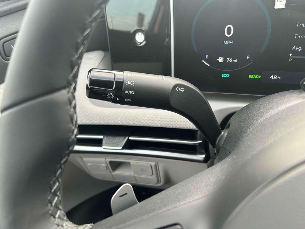 new 2025 Hyundai TUCSON Hybrid car, priced at $42,475