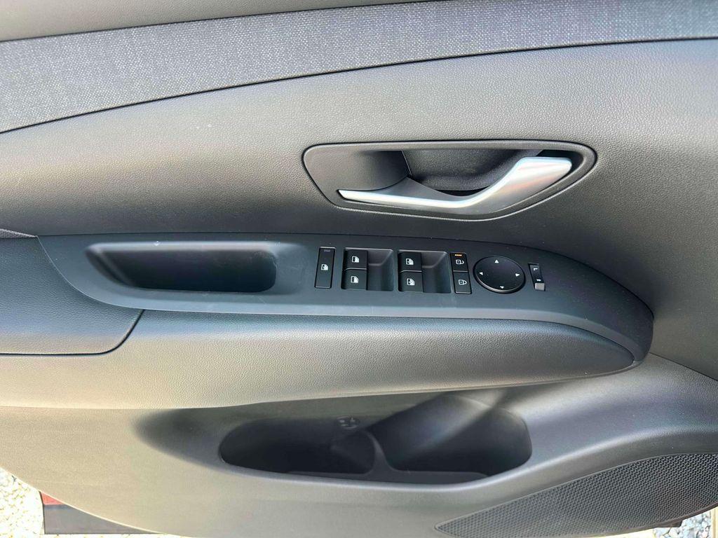 new 2025 Hyundai TUCSON Hybrid car, priced at $37,660