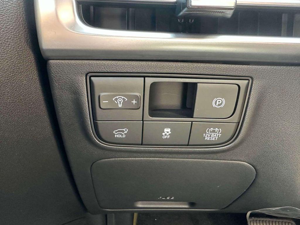 new 2025 Hyundai TUCSON Hybrid car, priced at $37,660