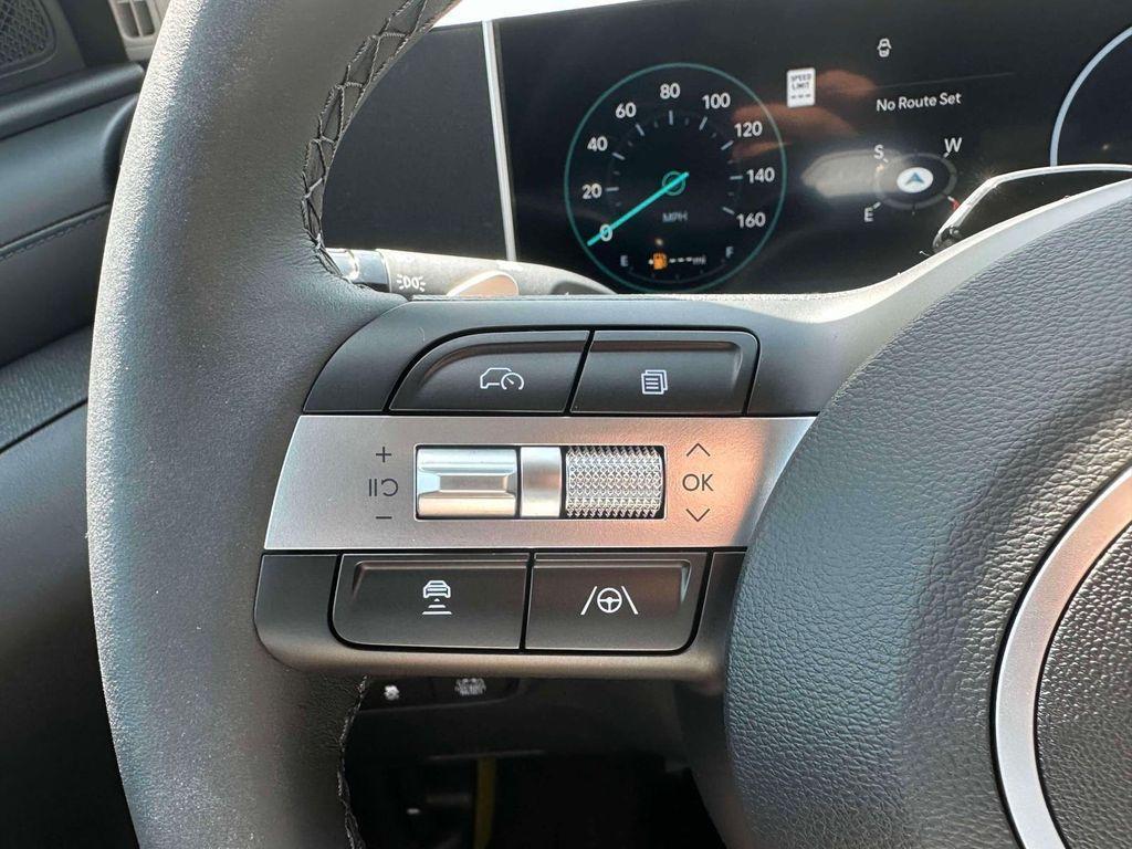 new 2025 Hyundai TUCSON Hybrid car, priced at $37,660