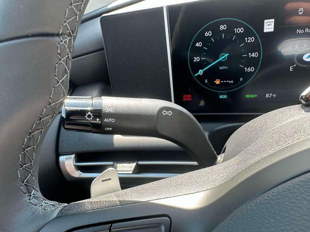 new 2025 Hyundai TUCSON Hybrid car, priced at $37,660