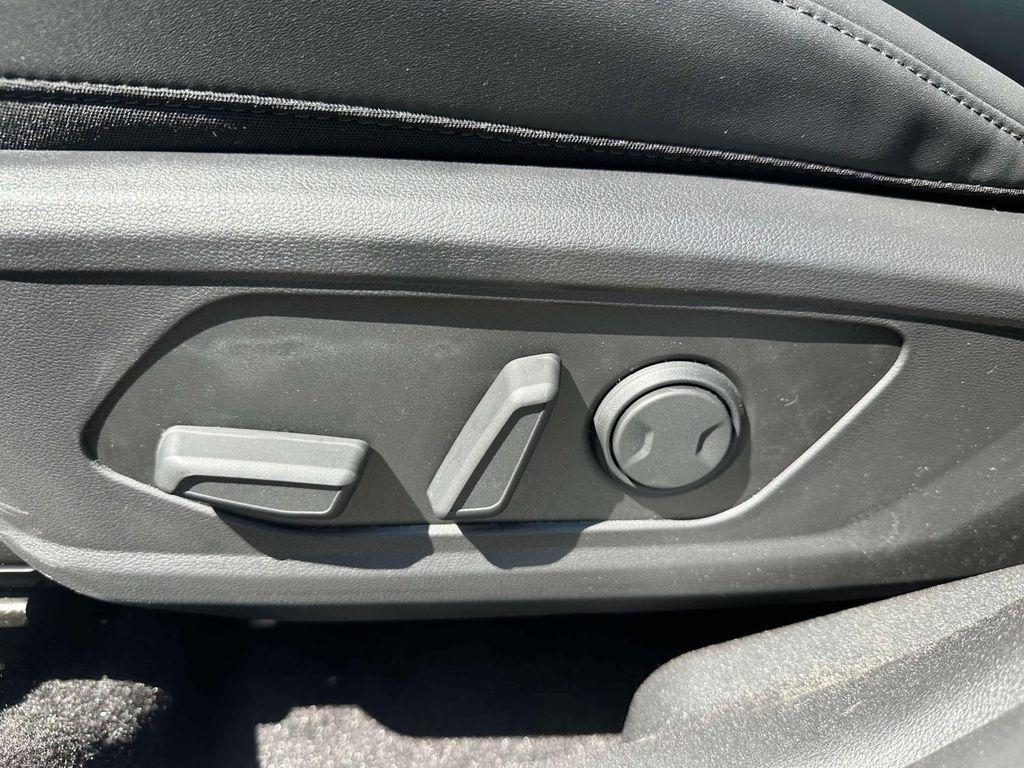 new 2025 Hyundai TUCSON Hybrid car, priced at $37,660