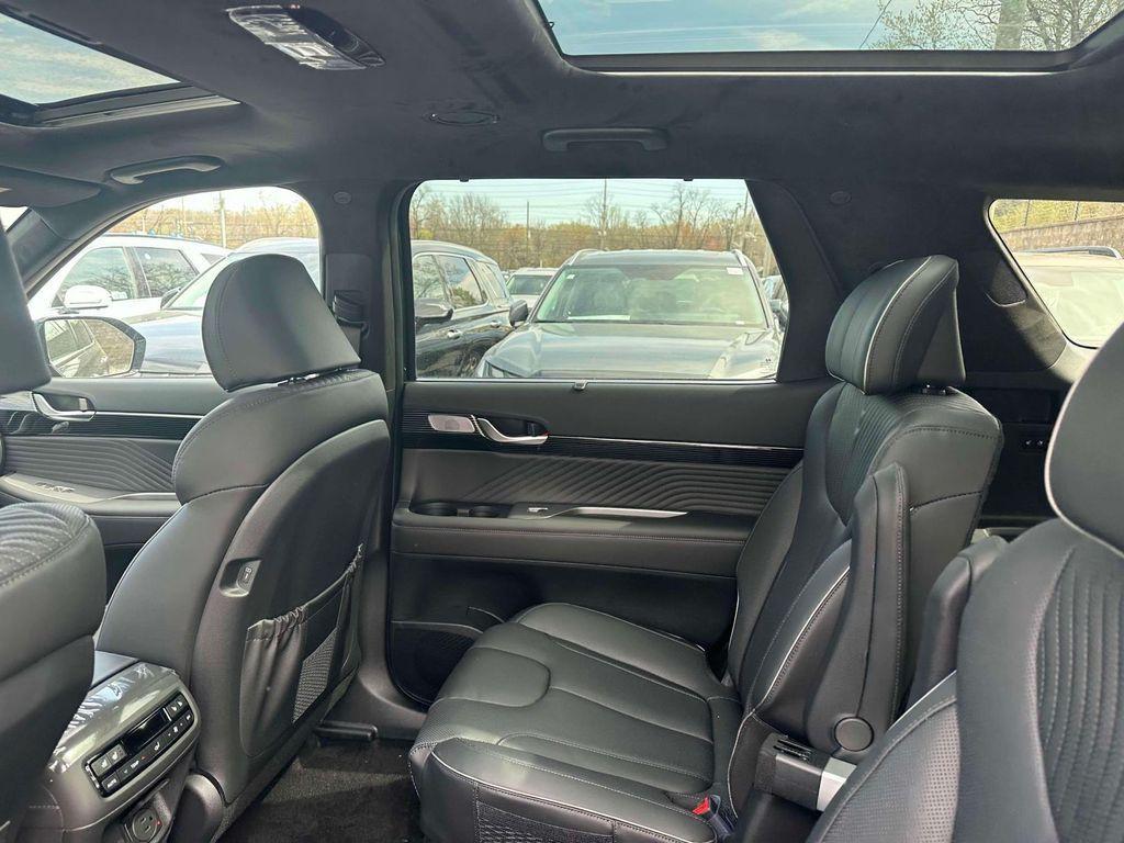 new 2025 Hyundai Palisade car, priced at $53,715
