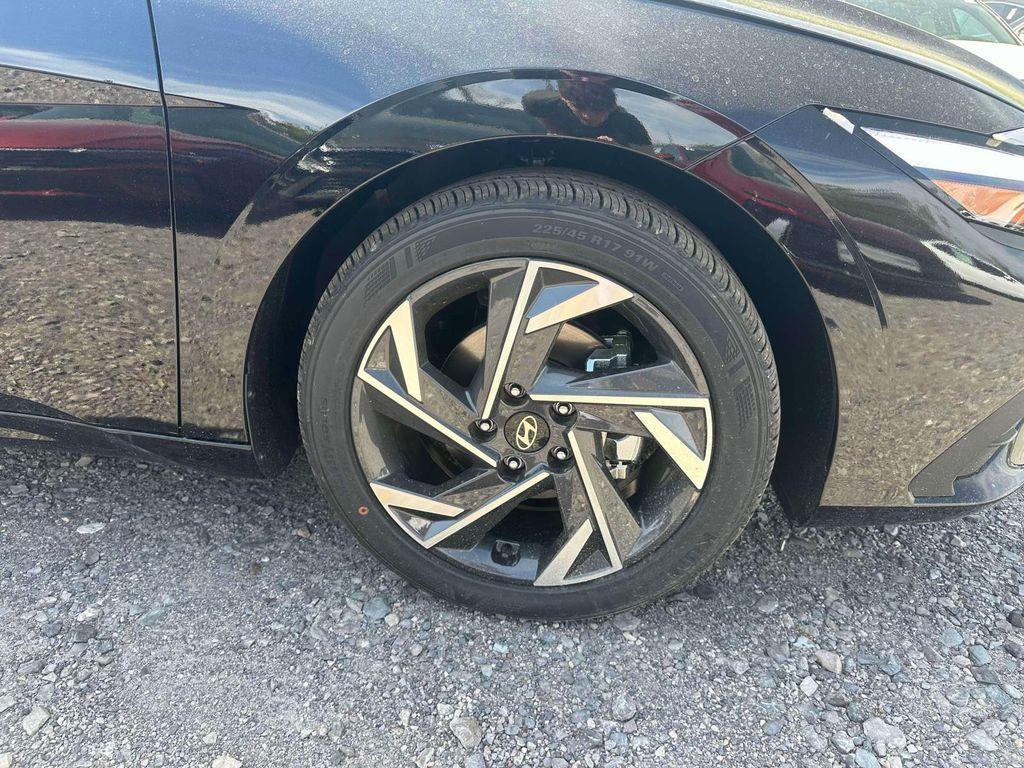 new 2025 Hyundai Elantra car, priced at $21,309