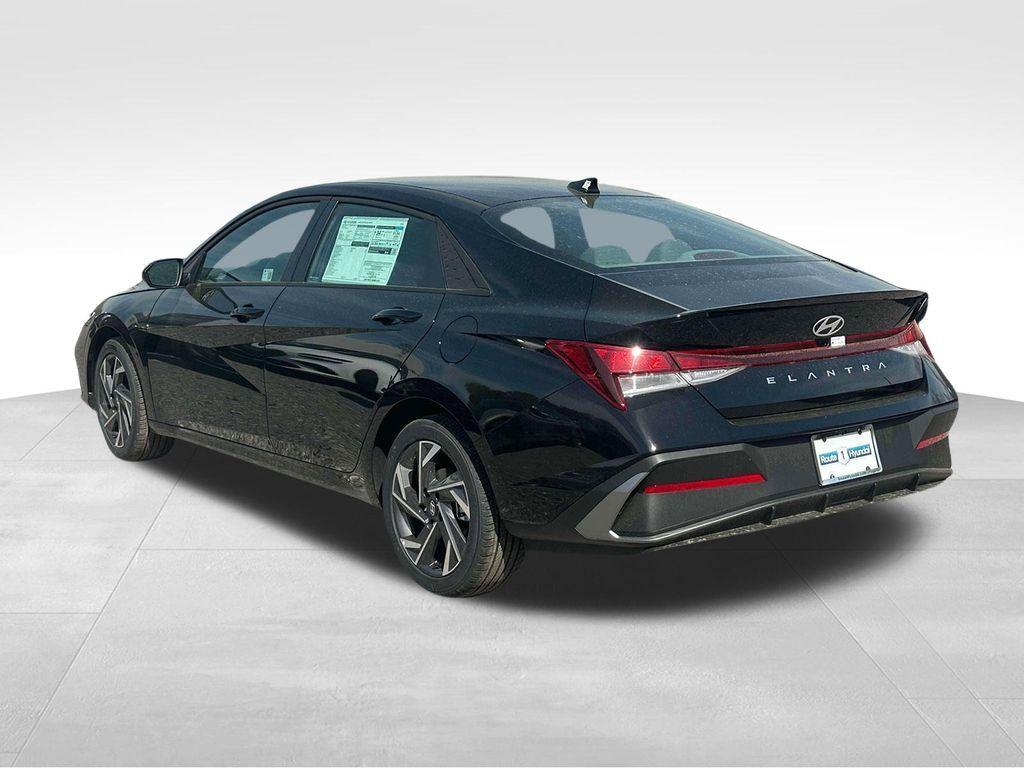 new 2025 Hyundai Elantra car, priced at $21,309