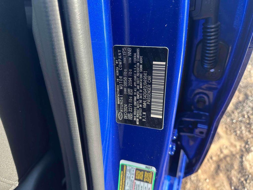 new 2025 Hyundai Elantra car, priced at $24,780