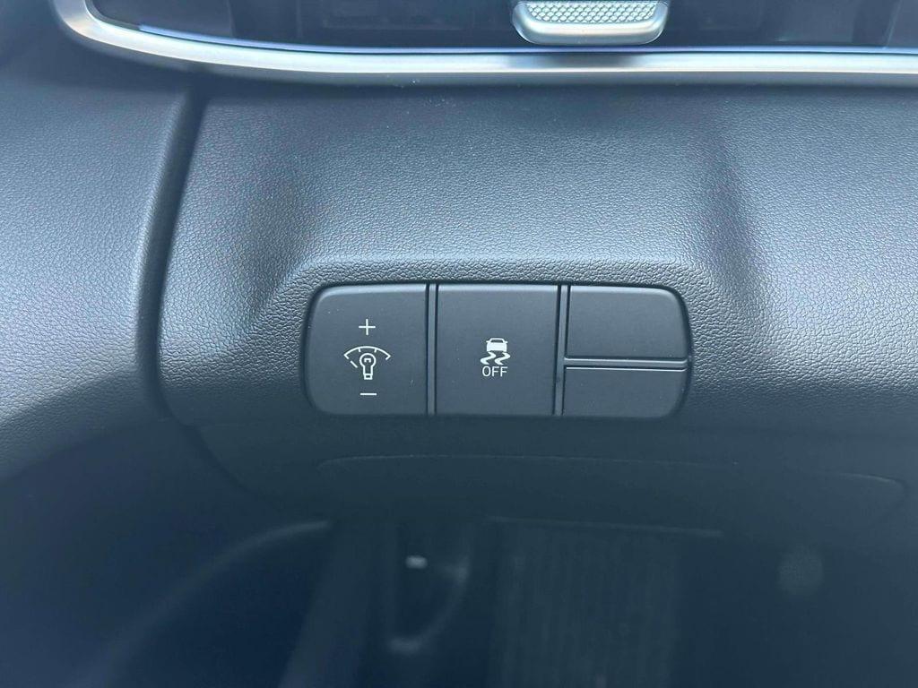 new 2025 Hyundai Elantra car, priced at $24,780
