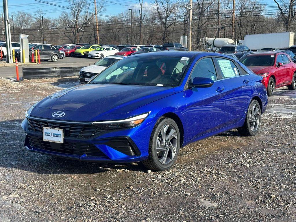 new 2025 Hyundai Elantra car, priced at $23,257