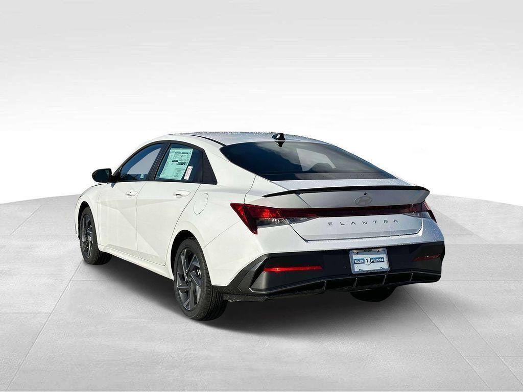 new 2025 Hyundai Elantra car, priced at $25,175