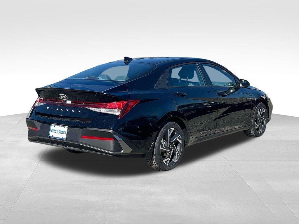 new 2025 Hyundai Elantra car, priced at $25,290