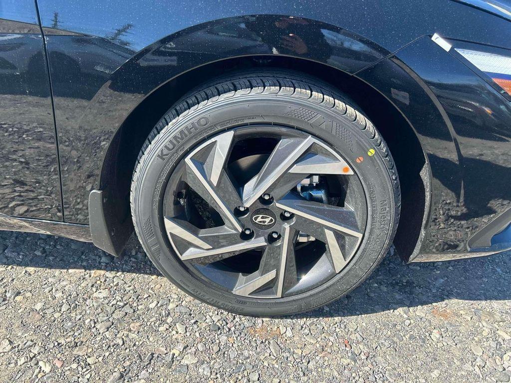 new 2025 Hyundai Elantra car, priced at $25,290