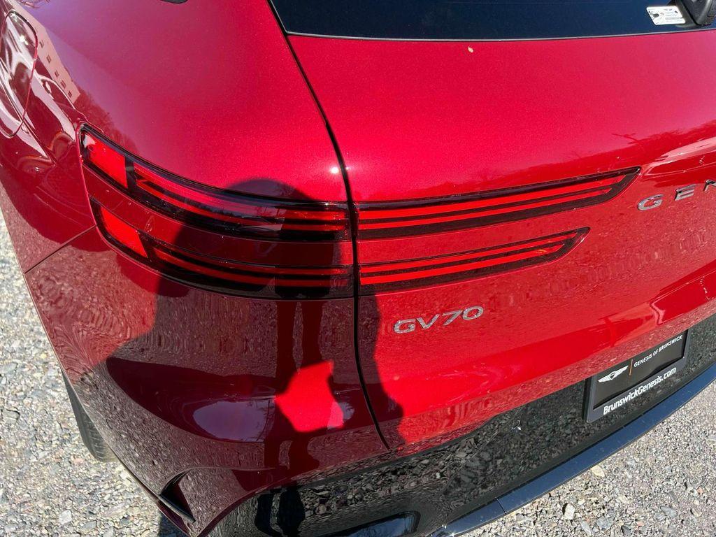 new 2026 Genesis GV70 car