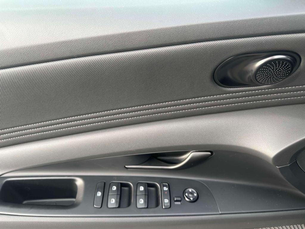 new 2025 Hyundai Elantra car, priced at $22,260