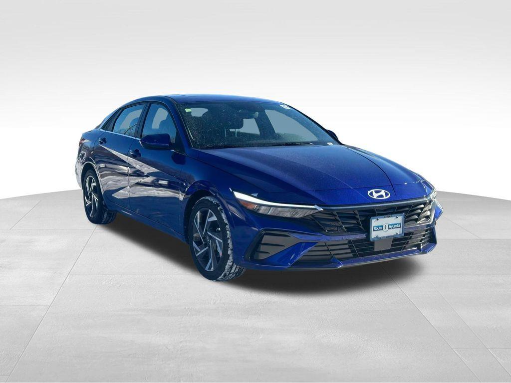 new 2025 Hyundai Elantra car, priced at $23,257