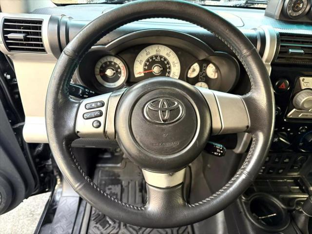 used 2007 Toyota FJ Cruiser car, priced at $16,900