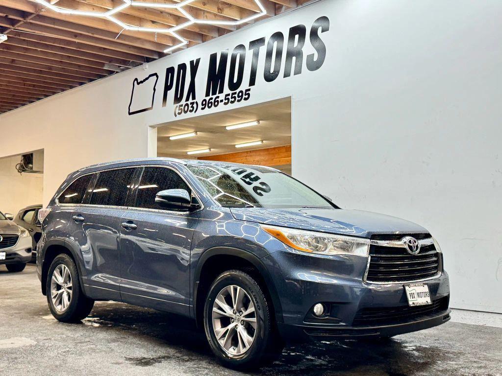 used 2014 Toyota Highlander car, priced at $16,900