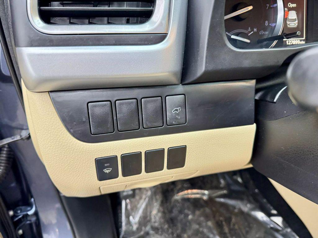 used 2014 Toyota Highlander car, priced at $16,900