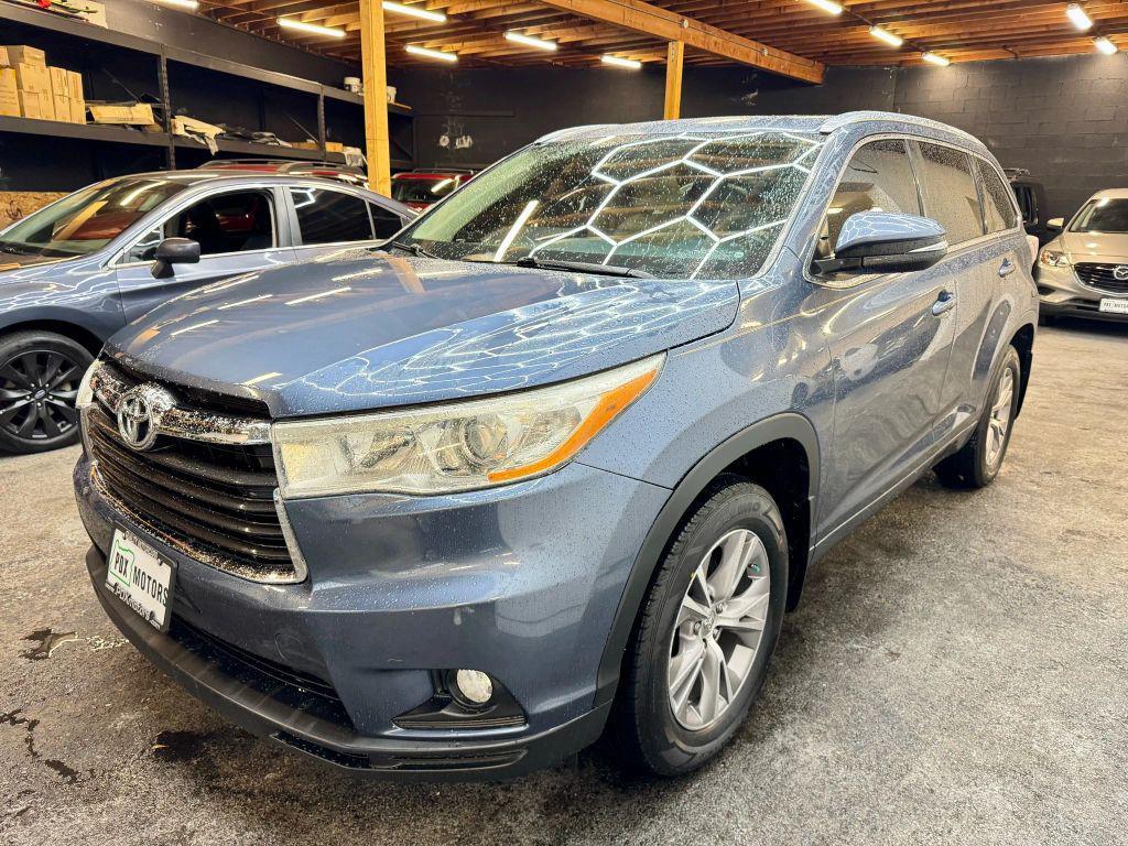 used 2014 Toyota Highlander car, priced at $16,900