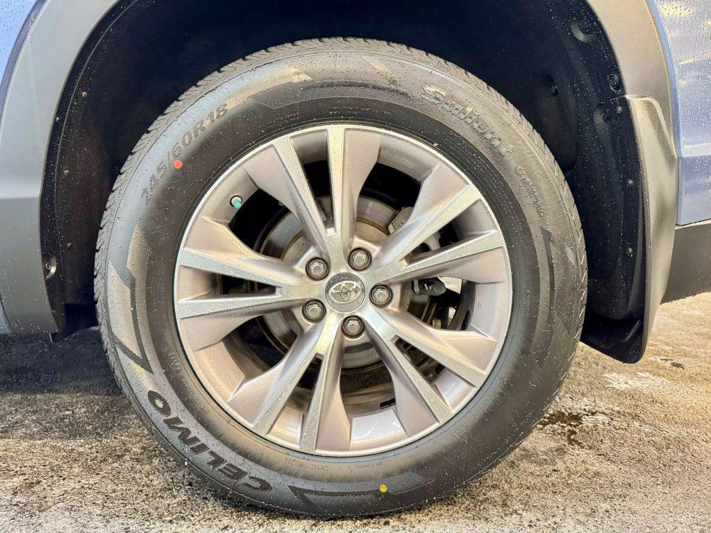 used 2014 Toyota Highlander car, priced at $16,900