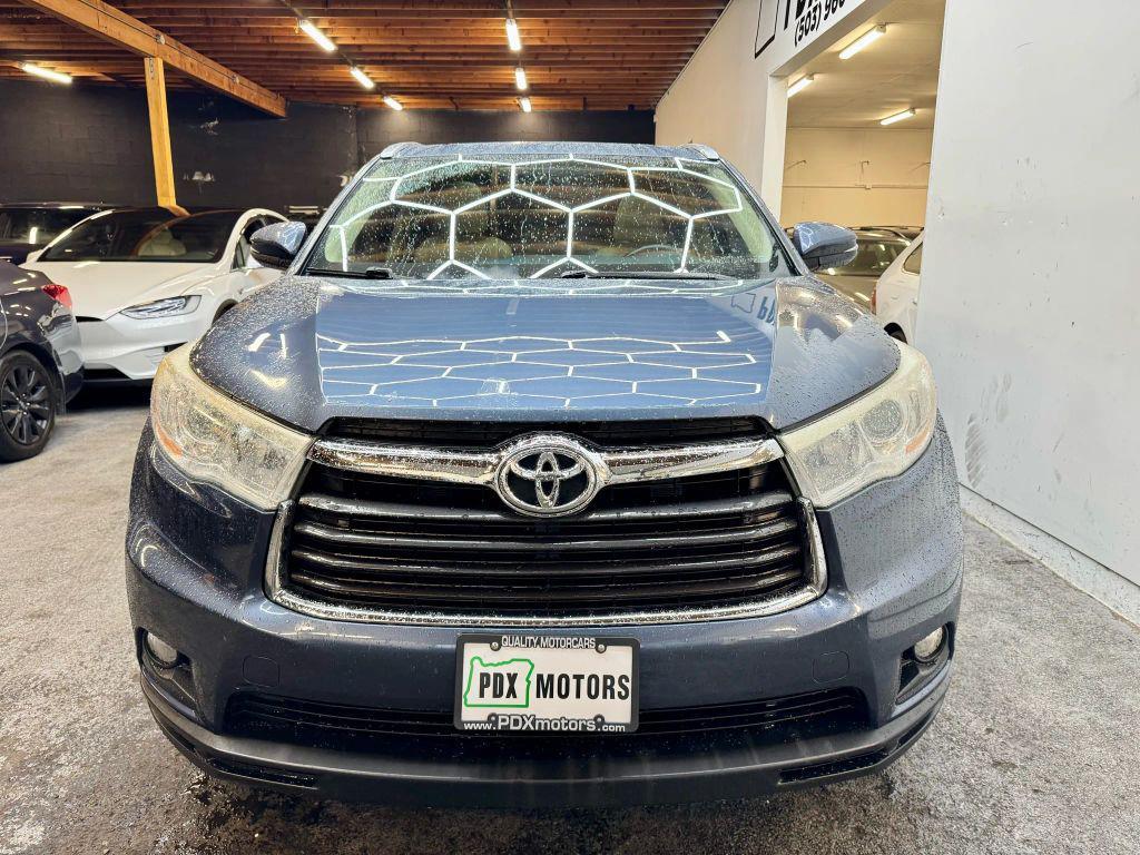 used 2014 Toyota Highlander car, priced at $16,900