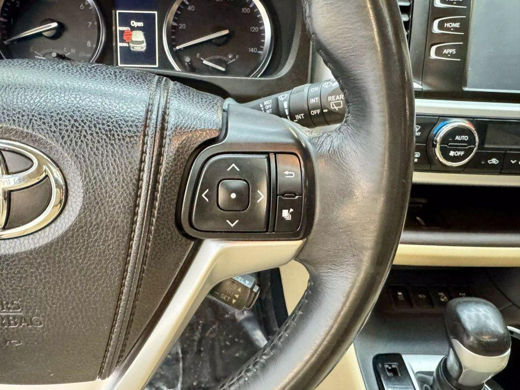 used 2014 Toyota Highlander car, priced at $16,900