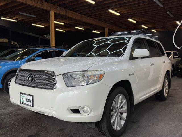 used 2008 Toyota Highlander Hybrid car, priced at $9,900