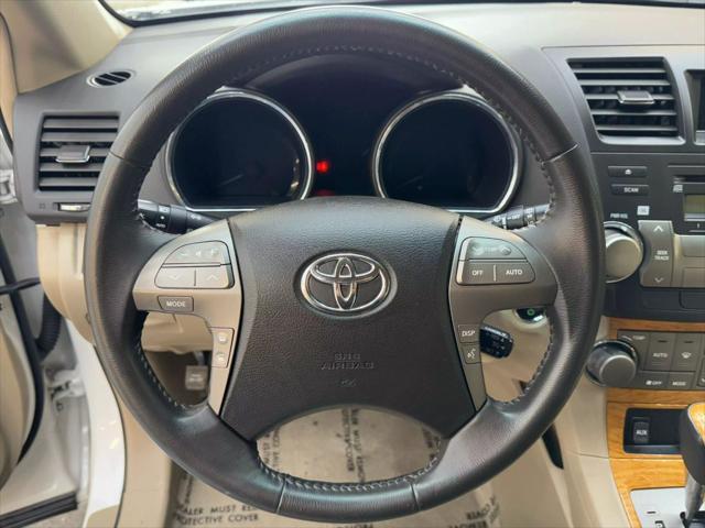 used 2008 Toyota Highlander Hybrid car, priced at $9,900