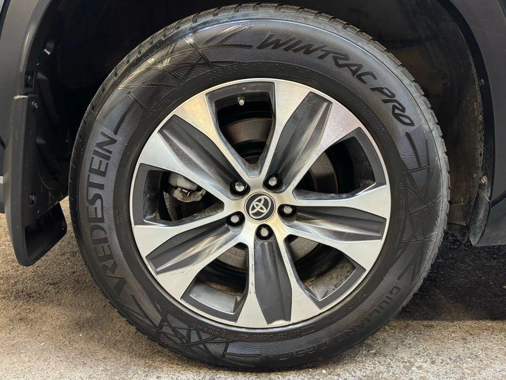 used 2020 Toyota Highlander car, priced at $24,900