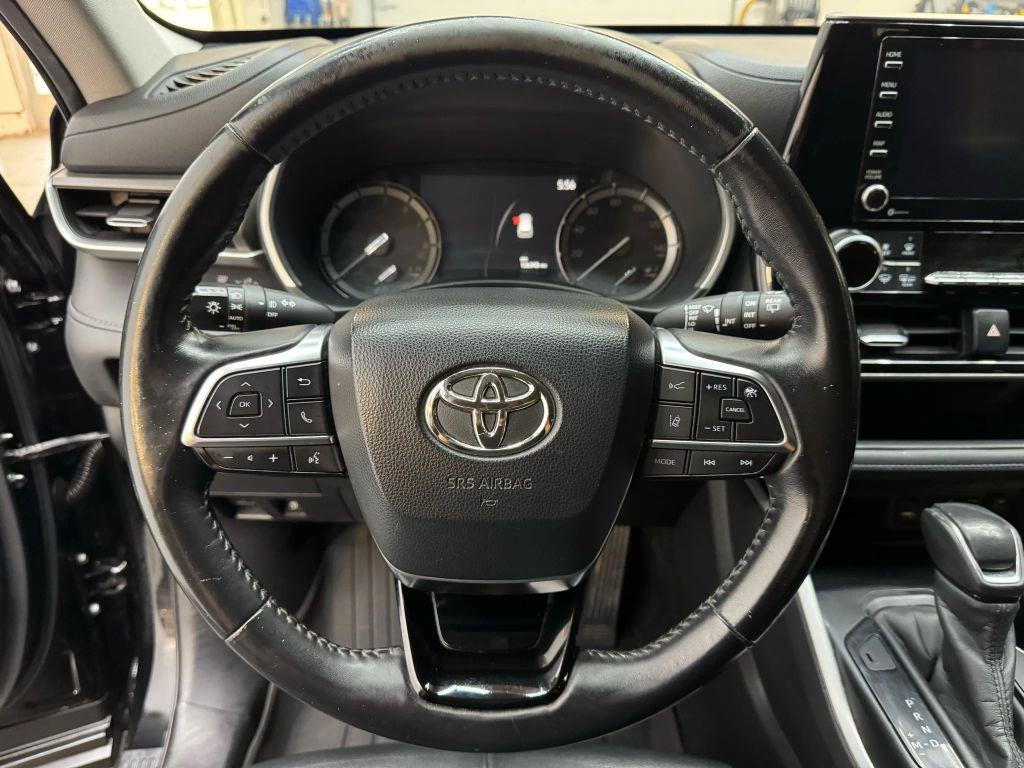 used 2020 Toyota Highlander car, priced at $24,900
