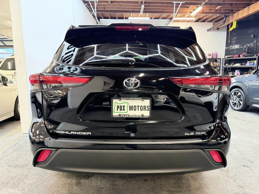 used 2020 Toyota Highlander car, priced at $23,500