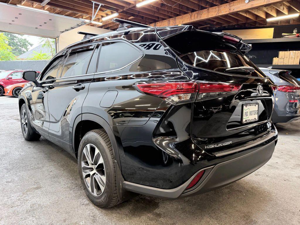 used 2020 Toyota Highlander car, priced at $23,500