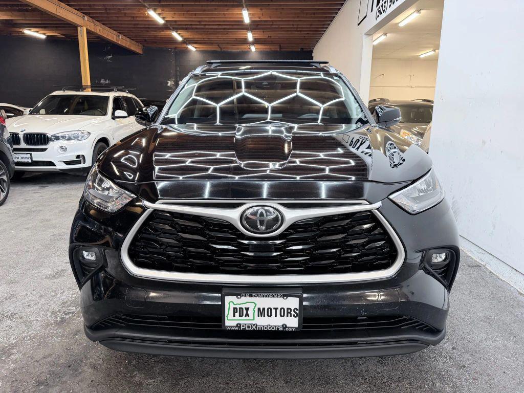 used 2020 Toyota Highlander car, priced at $23,500