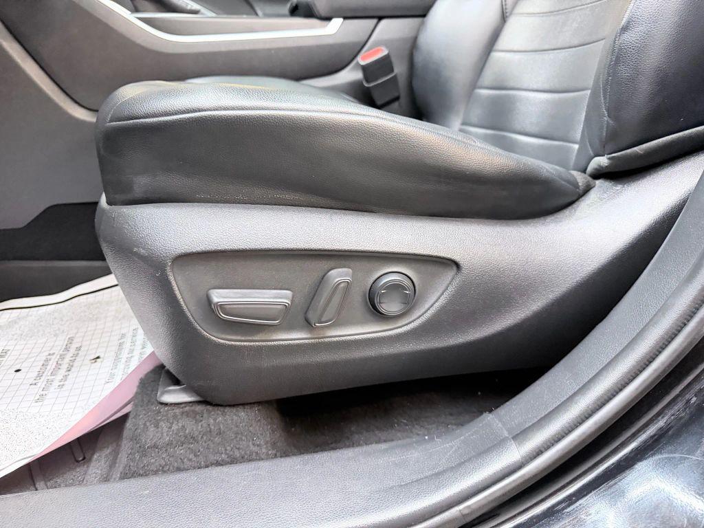 used 2020 Toyota Highlander car, priced at $23,500