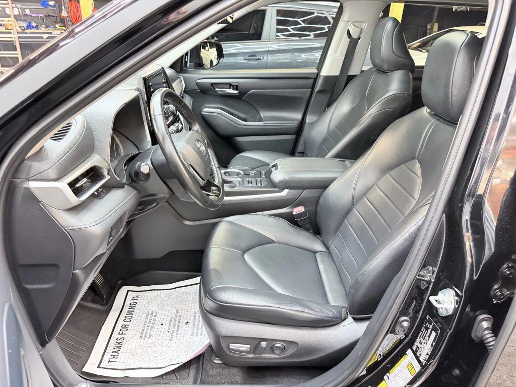 used 2020 Toyota Highlander car, priced at $23,500