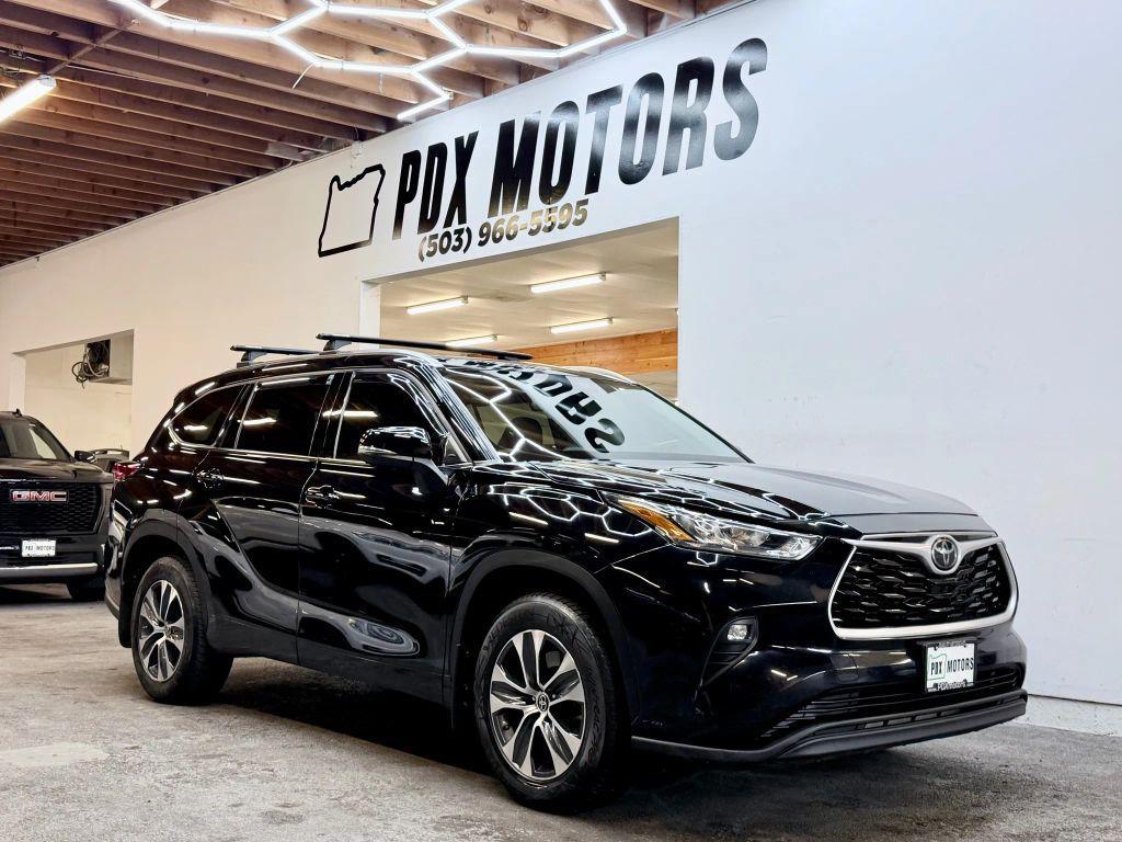 used 2020 Toyota Highlander car, priced at $23,500