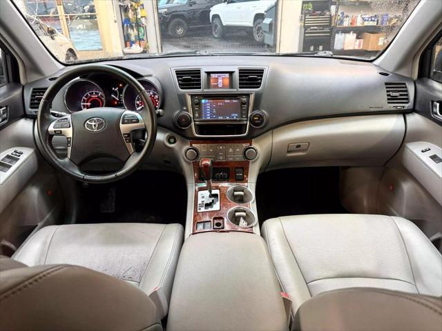 used 2013 Toyota Highlander car, priced at $15,900