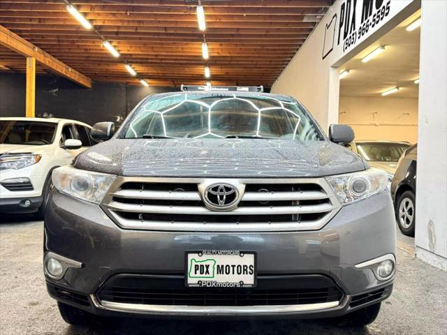 used 2013 Toyota Highlander car, priced at $15,900