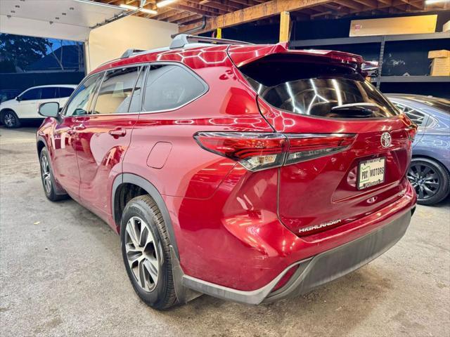 used 2020 Toyota Highlander car, priced at $23,900