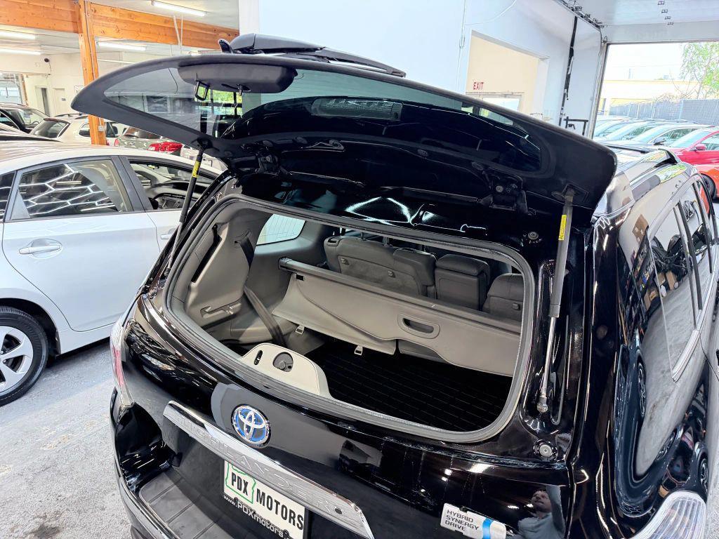used 2012 Toyota Highlander Hybrid car, priced at $14,900