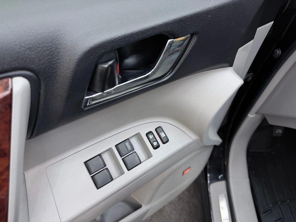 used 2012 Toyota Highlander Hybrid car, priced at $14,900