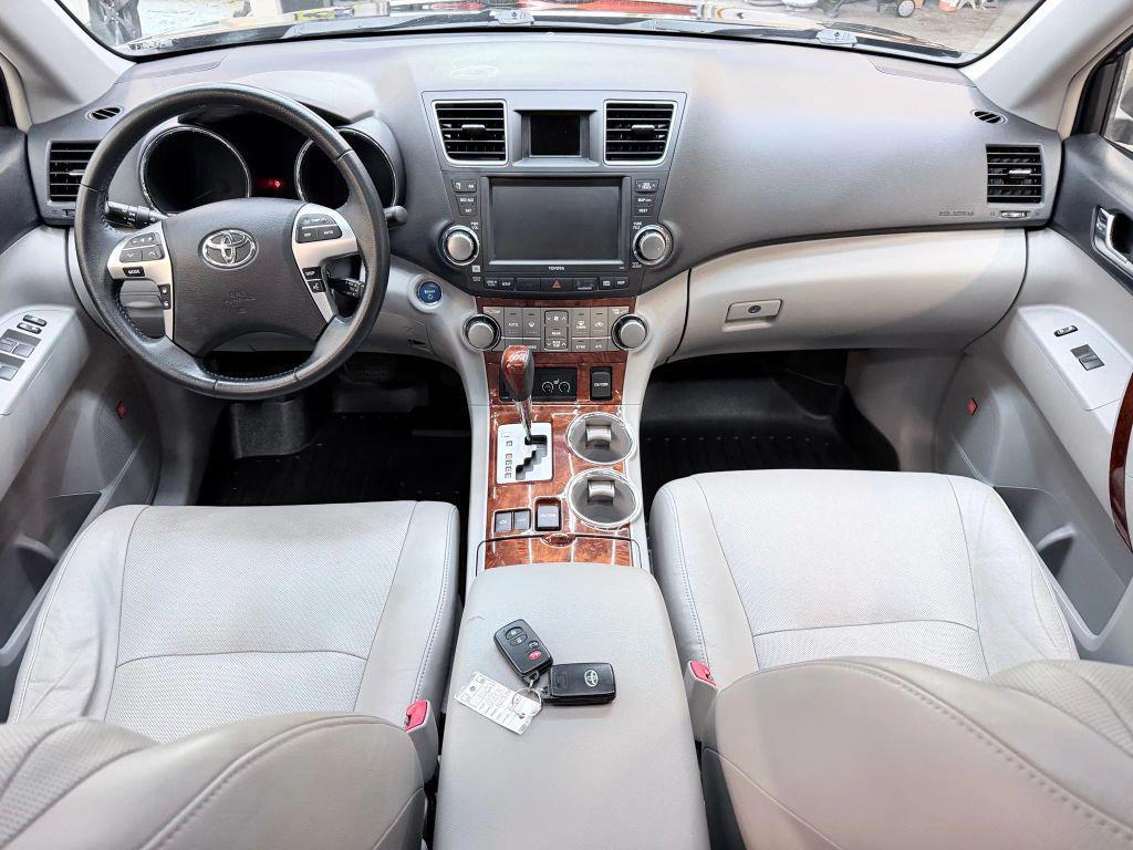 used 2012 Toyota Highlander Hybrid car, priced at $14,900