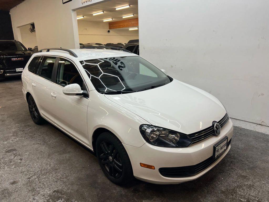used 2013 Volkswagen Jetta SportWagen car, priced at $10,900
