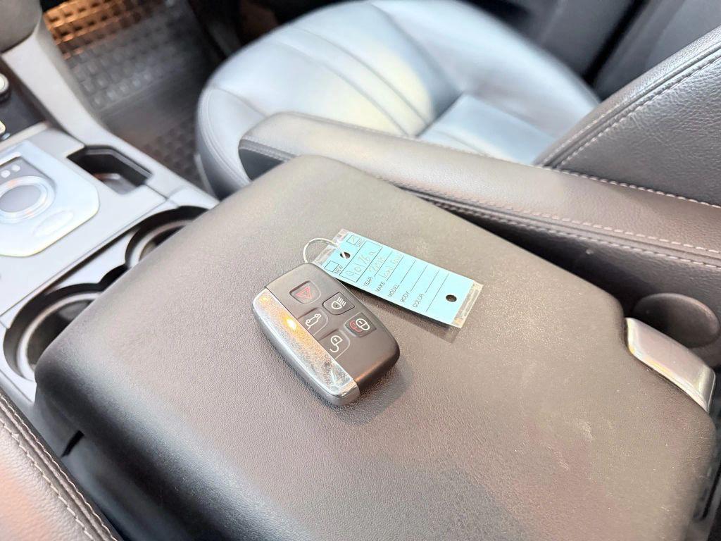 used 2015 Land Rover LR4 car, priced at $15,900