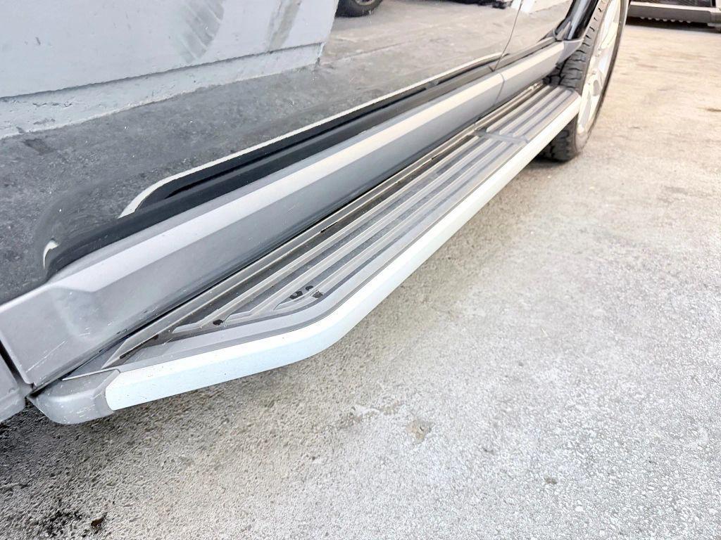 used 2015 Land Rover LR4 car, priced at $15,900