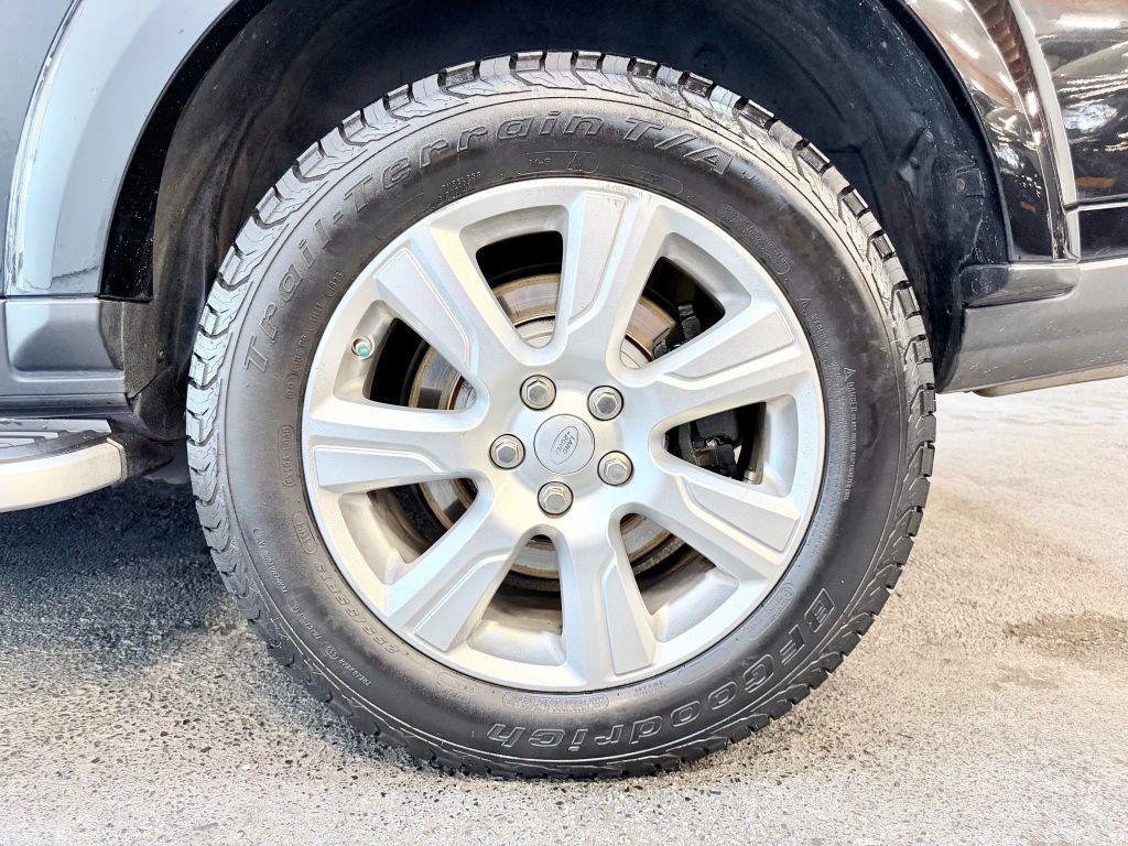 used 2015 Land Rover LR4 car, priced at $15,900