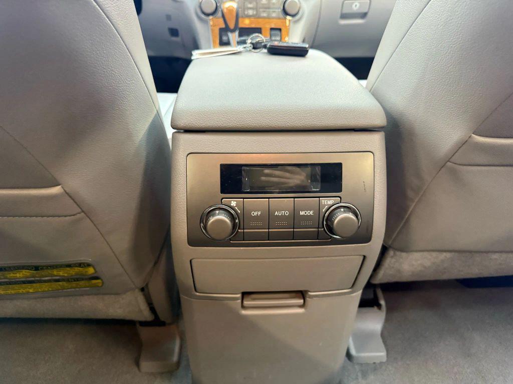 used 2008 Toyota Highlander Hybrid car, priced at $12,500